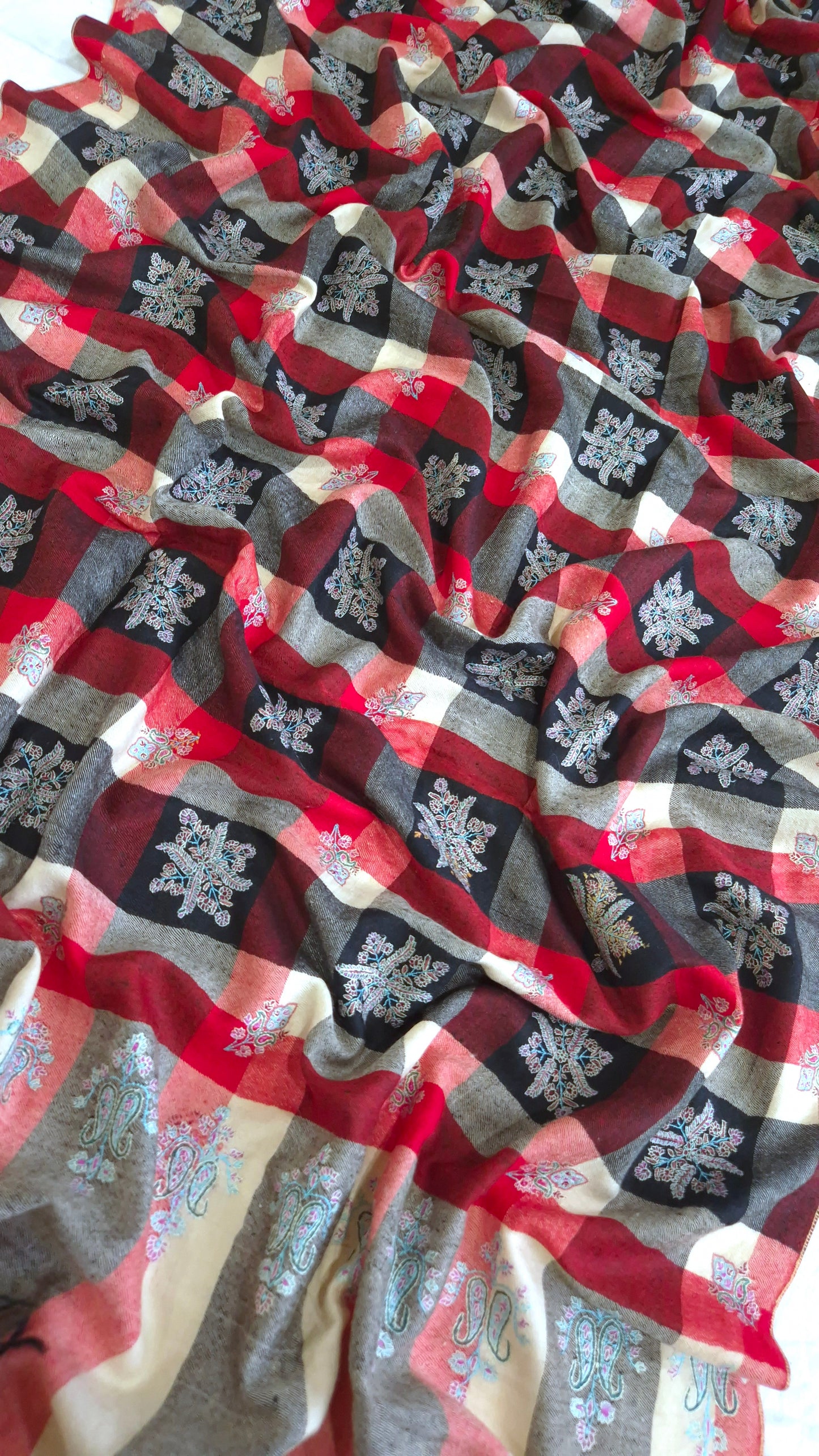 Kashmiri Pashmina Shawl- Checkered Embroidered Design